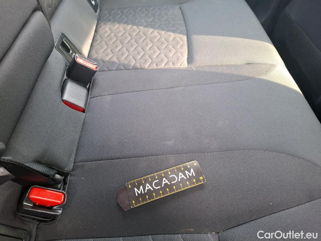  Toyota  Corolla TOYOTA  / 2018 / 5P / Berline Hybride 122h Dynamic Business #12