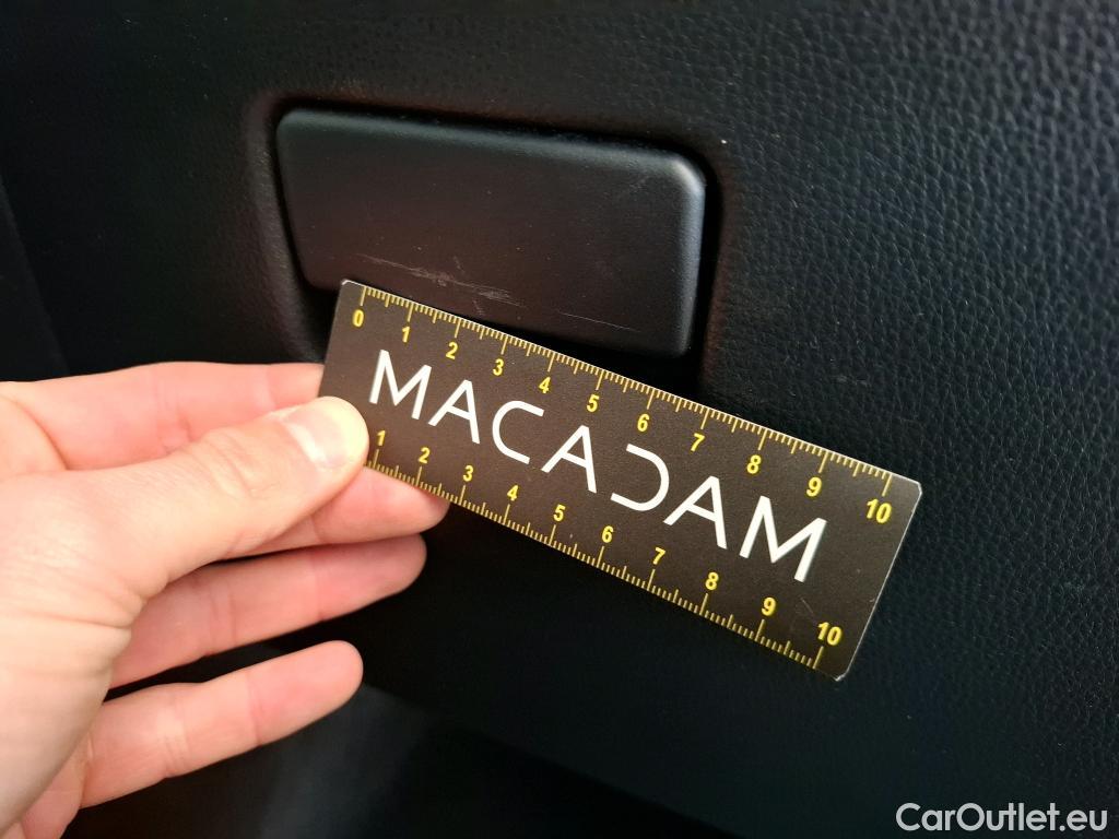  Toyota  Yaris TOYOTA  Hybride / 2019 / 5P / Berline Hybride 116h Design #16