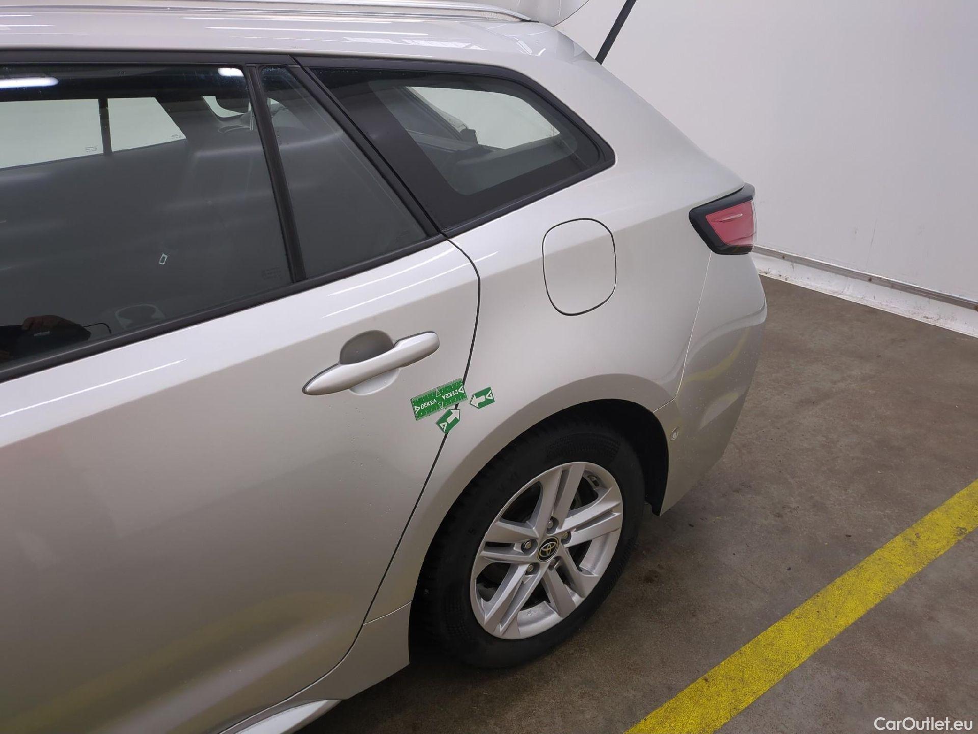  Toyota  Corolla TOYOTA  Touring Sports / 2018 / 5P / Break Hybride 122h Dynamic Business Stage Acad #28