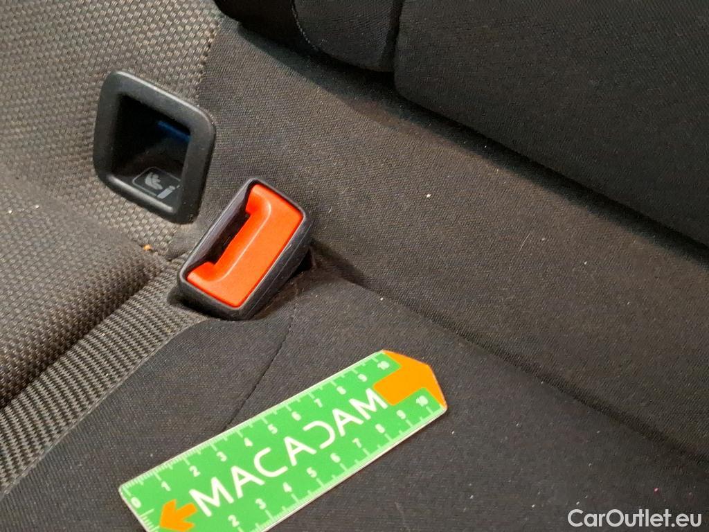  Volkswagen  T-ROC VOLKSWAGEN  / 2017 / 5P / SUV 1.5 TSI 150 EVO LOUNGE BUSINESS DSG7 #22