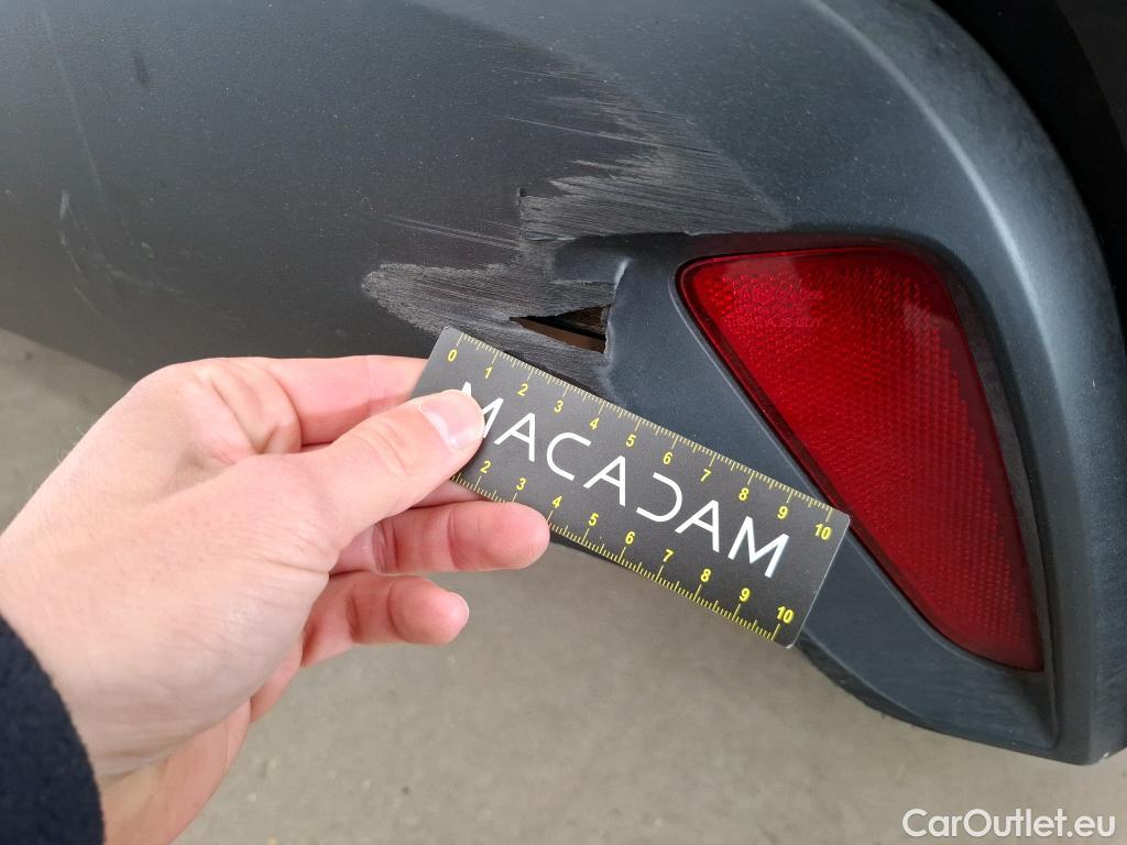  Toyota  Yaris TOYOTA  Hybride / 2019 / 5P / Berline Hybride 116h Design #12