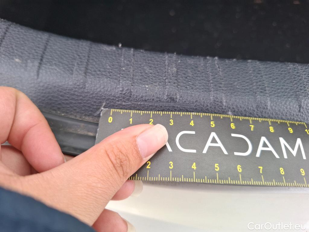  Toyota  Corolla TOYOTA  / 2018 / 5P / Berline Hybride 122h Dynamic Business #27