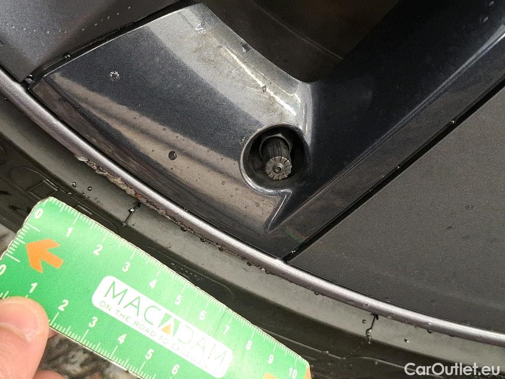  Tesla  Model 3 TESLA  / 2018 / 4P / Berline - / VO RECONDITIONNE - PHOTOS AVANT RECONDITIONNEMENT #4