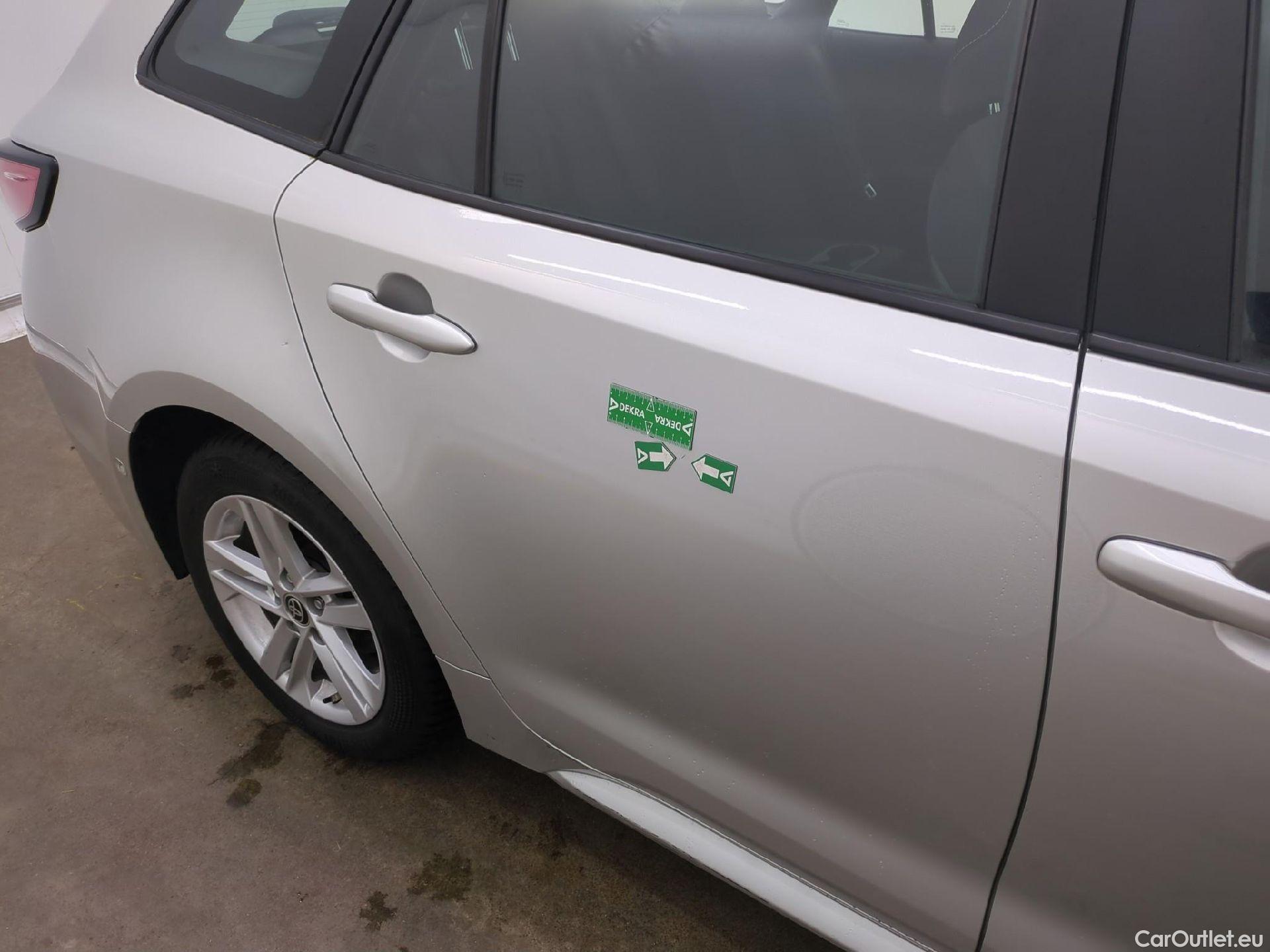  Toyota  Corolla TOYOTA  Touring Sports / 2018 / 5P / Break Hybride 122h Dynamic Business Stage Acad #45