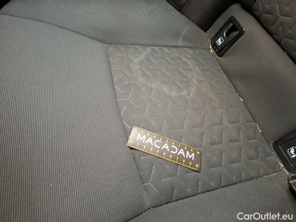  Toyota  Corolla TOYOTA  / 2018 / 5P / Berline Hybride 122h Dynamic Business Stage Acad #35