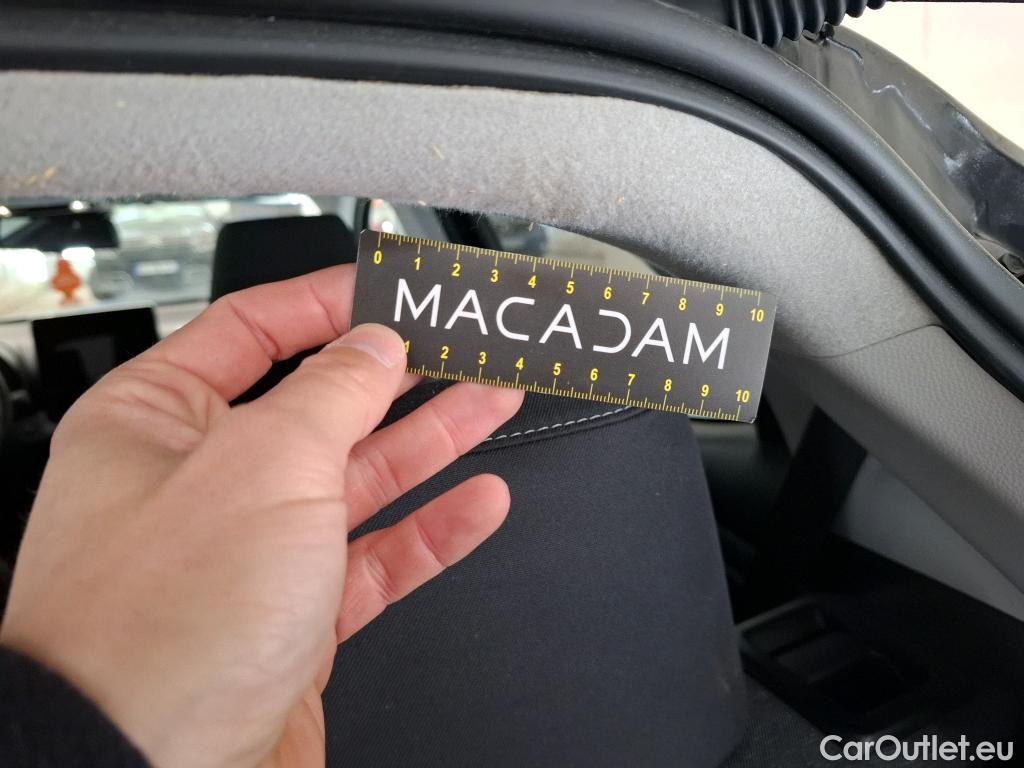  Toyota  Yaris TOYOTA  Hybride / 2019 / 5P / Berline Hybride 116h Design #26