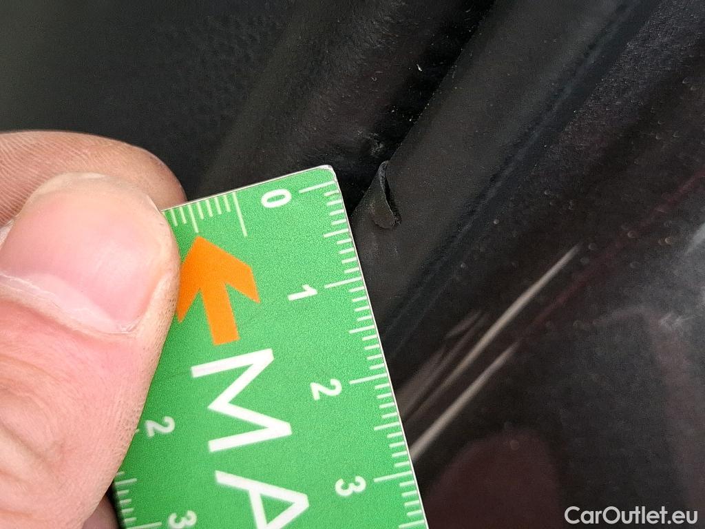  Toyota  Yaris TOYOTA  Hybride / 2019 / 5P / Berline Hybride 116h Iconic #35