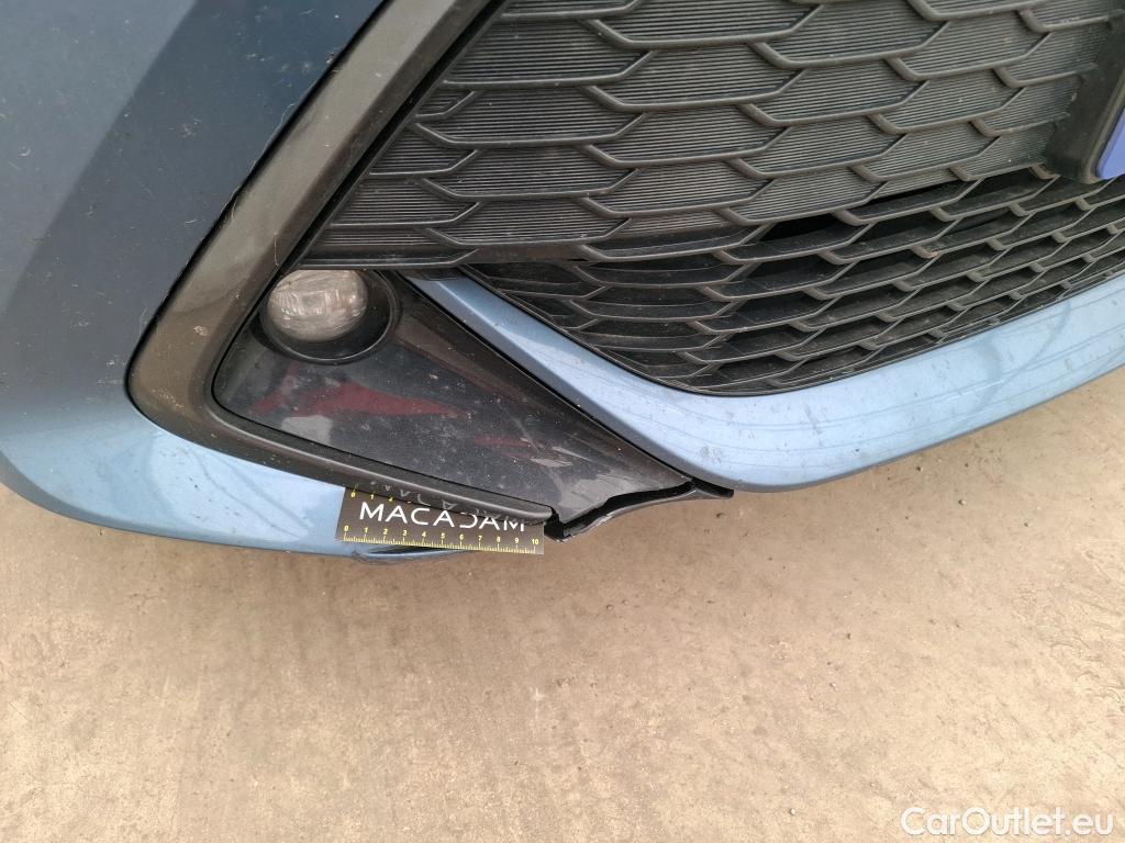  Toyota  Corolla TOYOTA  / 2018 / 5P / Berline Hybride 122h Dynamic Business Stage Acad #10