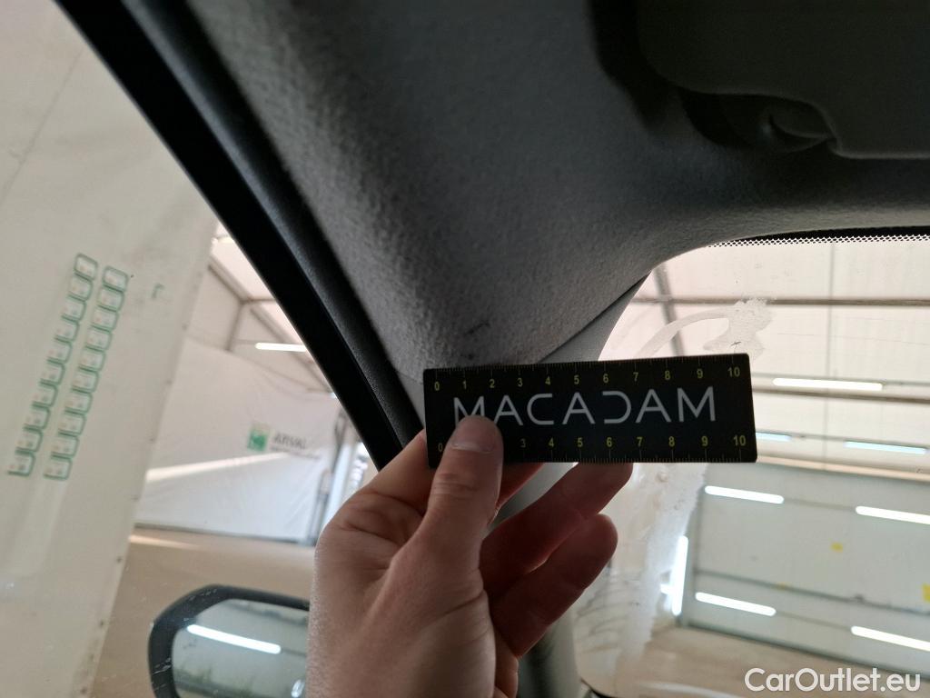  Toyota  Yaris TOYOTA  Hybride / 2019 / 5P / Berline Hybride 116h Design #17