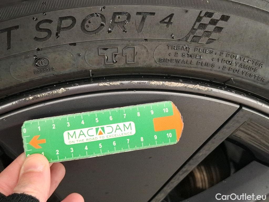  Tesla  Model 3 TESLA  / 2018 / 4P / Berline - / VO RECONDITIONNE - PHOTOS AVANT RECONDITIONNEMENT #20