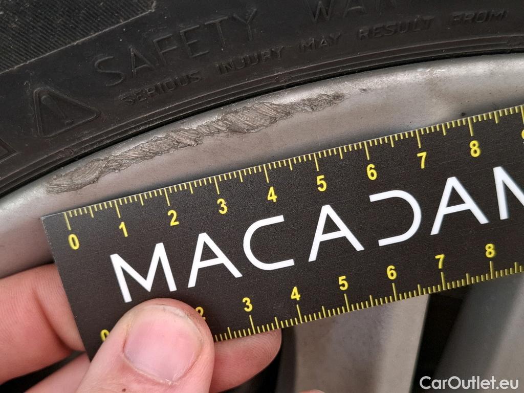  Toyota  Corolla TOYOTA  / 2018 / 5P / Berline Hybride 122h Dynamic Business Stage Acad #18