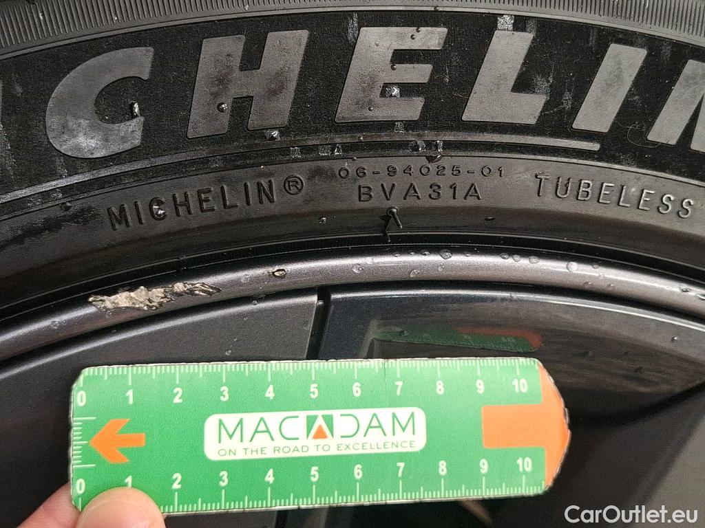  Tesla  Model 3 TESLA  / 2018 / 4P / Berline - / VO RECONDITIONNE - PHOTOS AVANT RECONDITIONNEMENT #6