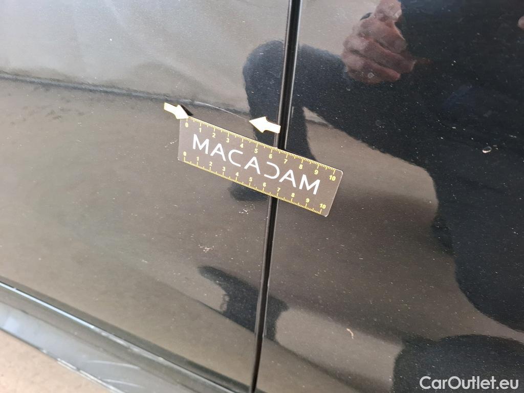  Toyota  Yaris TOYOTA  Hybride / 2019 / 5P / Berline Hybride 116h Design #32