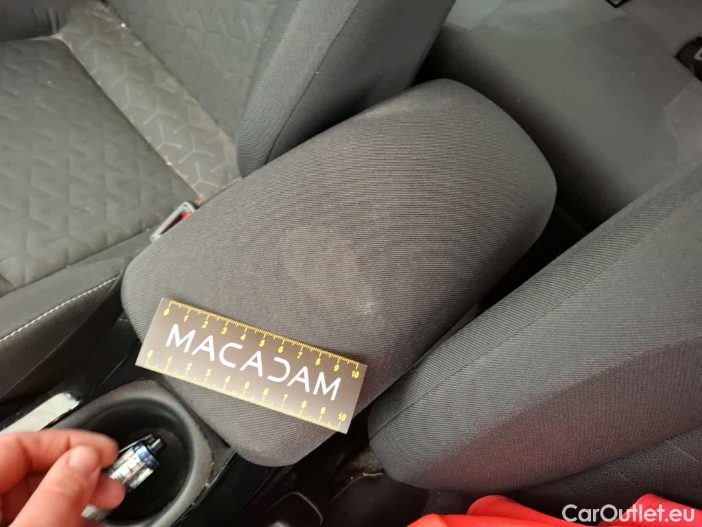  Toyota  Corolla TOYOTA  / 2018 / 5P / Berline Hybride 122h Dynamic Business Stage Acad #31