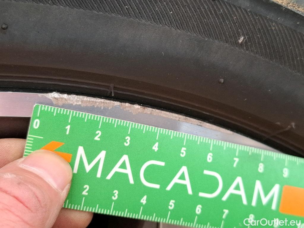  Toyota  Yaris TOYOTA  Hybride / 2019 / 5P / Berline Hybride 116h Iconic #30