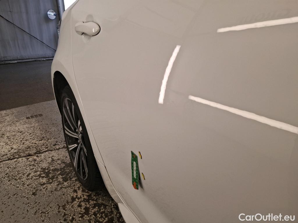  Toyota  Corolla TOYOTA  / 2018 / 5P / Berline Hybride 184h Design #24