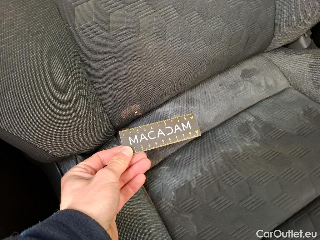  Toyota  Yaris TOYOTA  Hybride / 2019 / 5P / Berline Hybride 116h Design #21