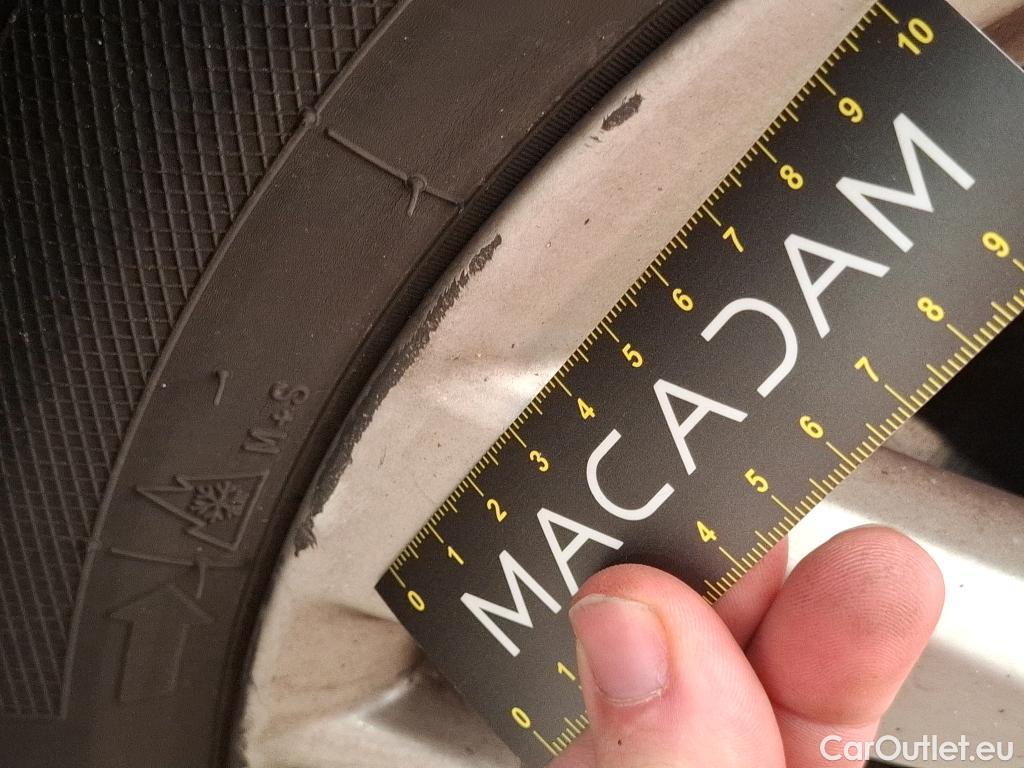  Toyota  Corolla TOYOTA  / 2018 / 5P / Berline Hybride 122h Dynamic Business Stage Acad #24