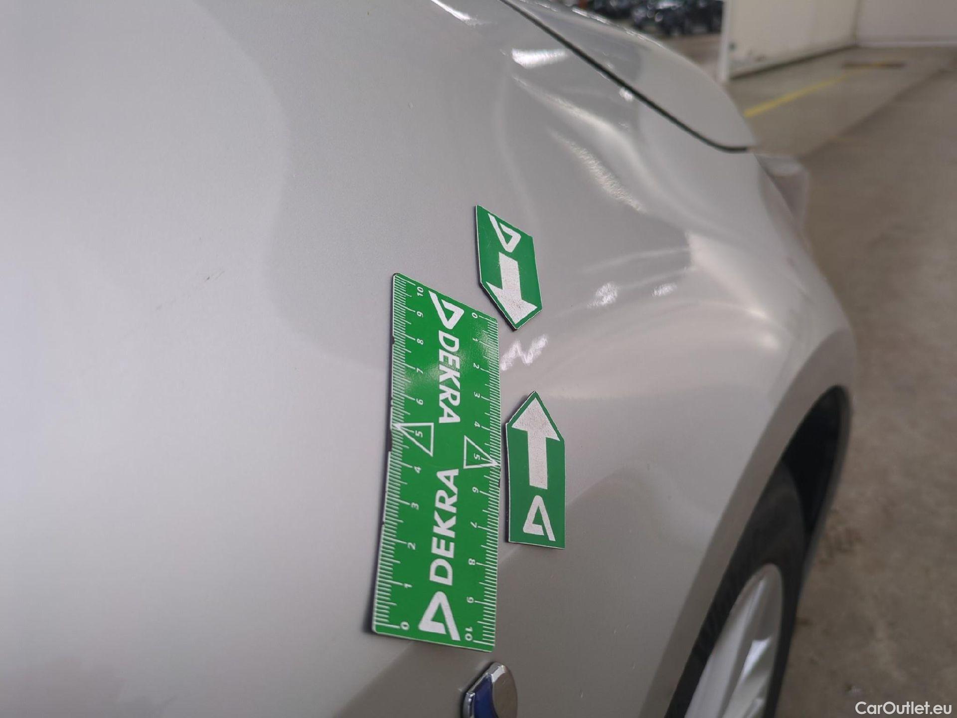  Toyota  Corolla TOYOTA  Touring Sports / 2018 / 5P / Break Hybride 122h Dynamic Business Stage Acad #47