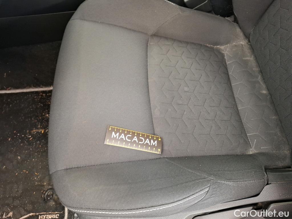  Toyota  Corolla TOYOTA  / 2018 / 5P / Berline Hybride 122h Dynamic Business Stage Acad #32