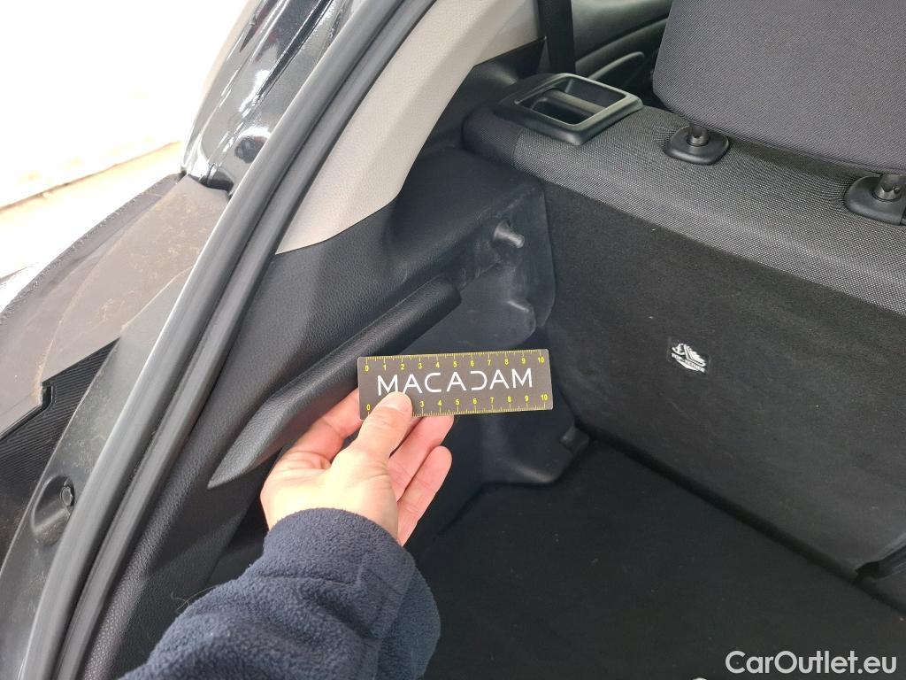  Toyota  Yaris TOYOTA  Hybride / 2019 / 5P / Berline Hybride 116h Design #7