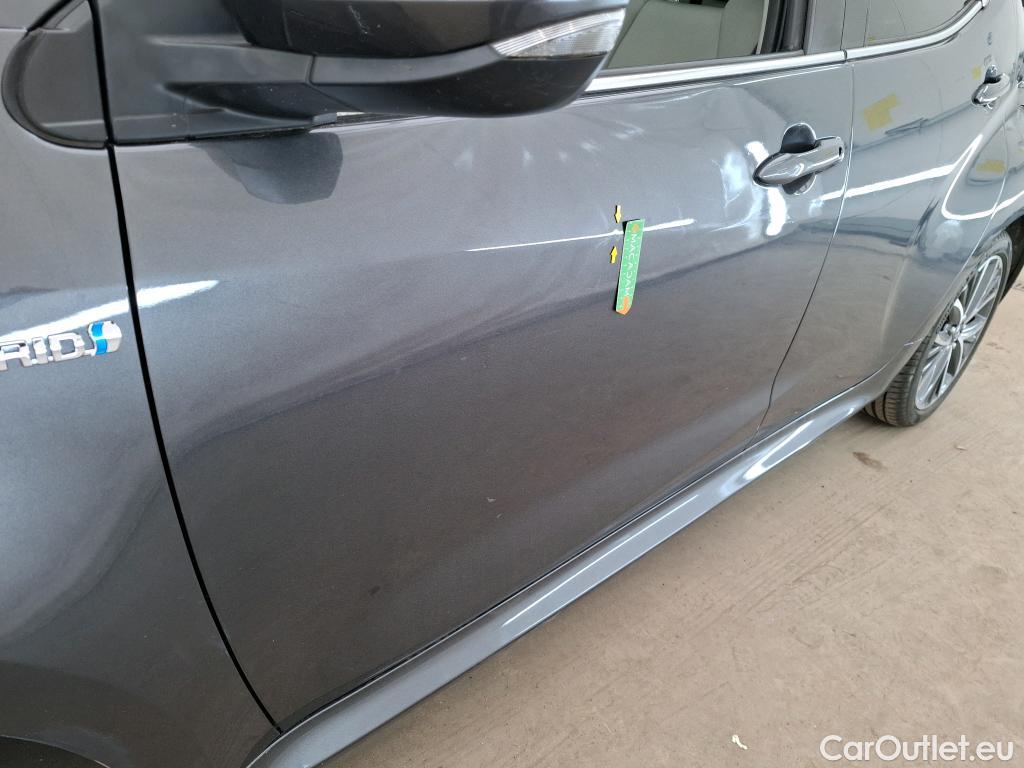  Toyota  Yaris TOYOTA  Hybride / 2019 / 5P / Berline Hybride 116h Iconic #39