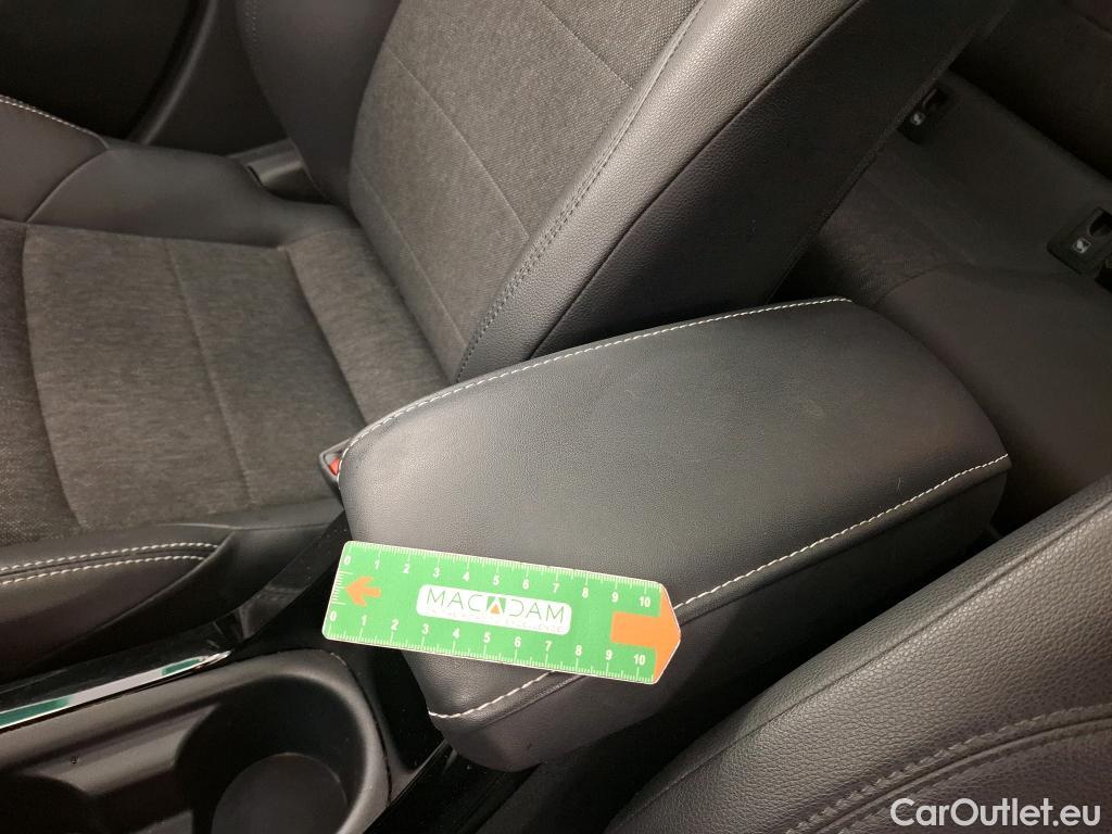  Toyota  Corolla TOYOTA  / 2018 / 5P / Berline Hybride 184h Design #27