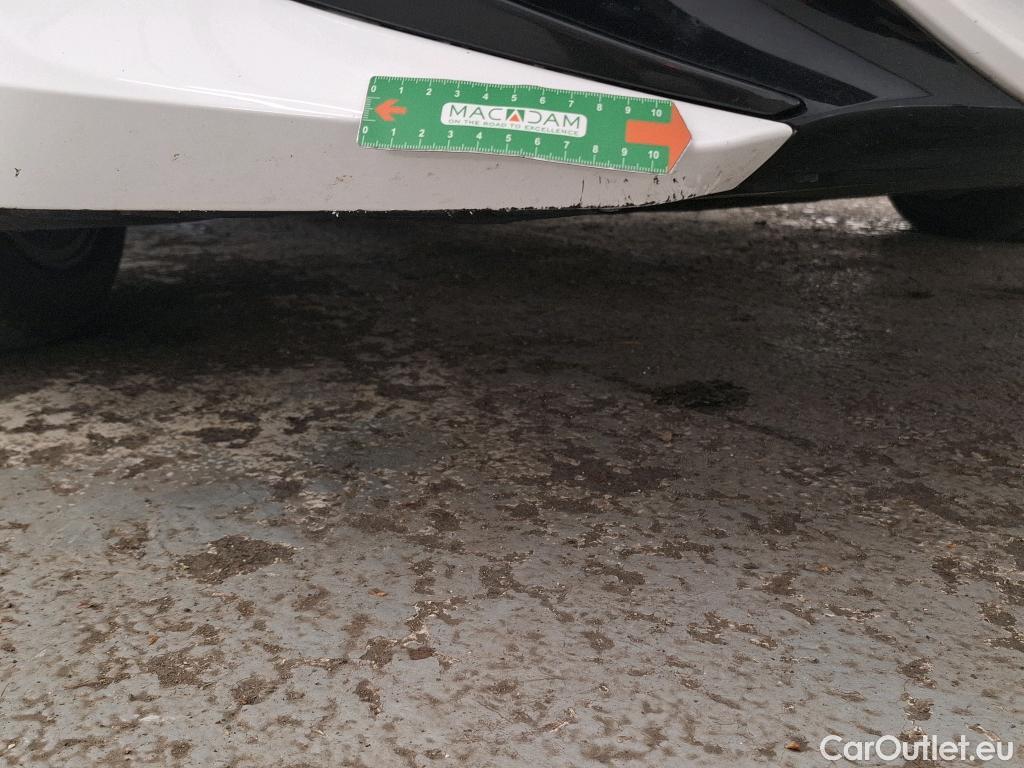  Toyota  Corolla TOYOTA  / 2018 / 5P / Berline Hybride 184h Design #22