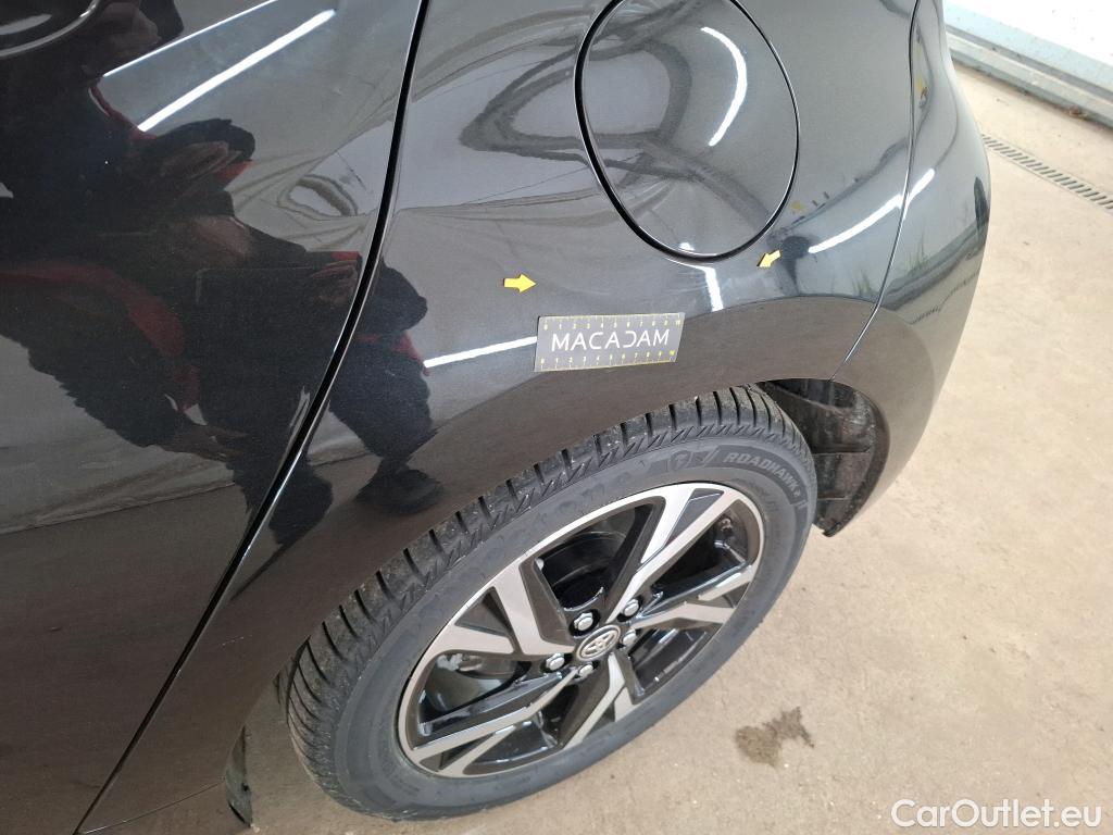  Toyota  Yaris TOYOTA  Hybride / 2019 / 5P / Berline Hybride 116h Design #38