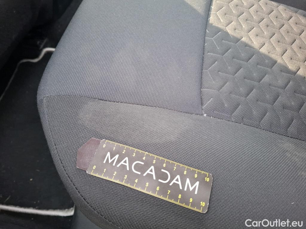  Toyota  Corolla TOYOTA  / 2018 / 5P / Berline Hybride 122h Dynamic Business #7