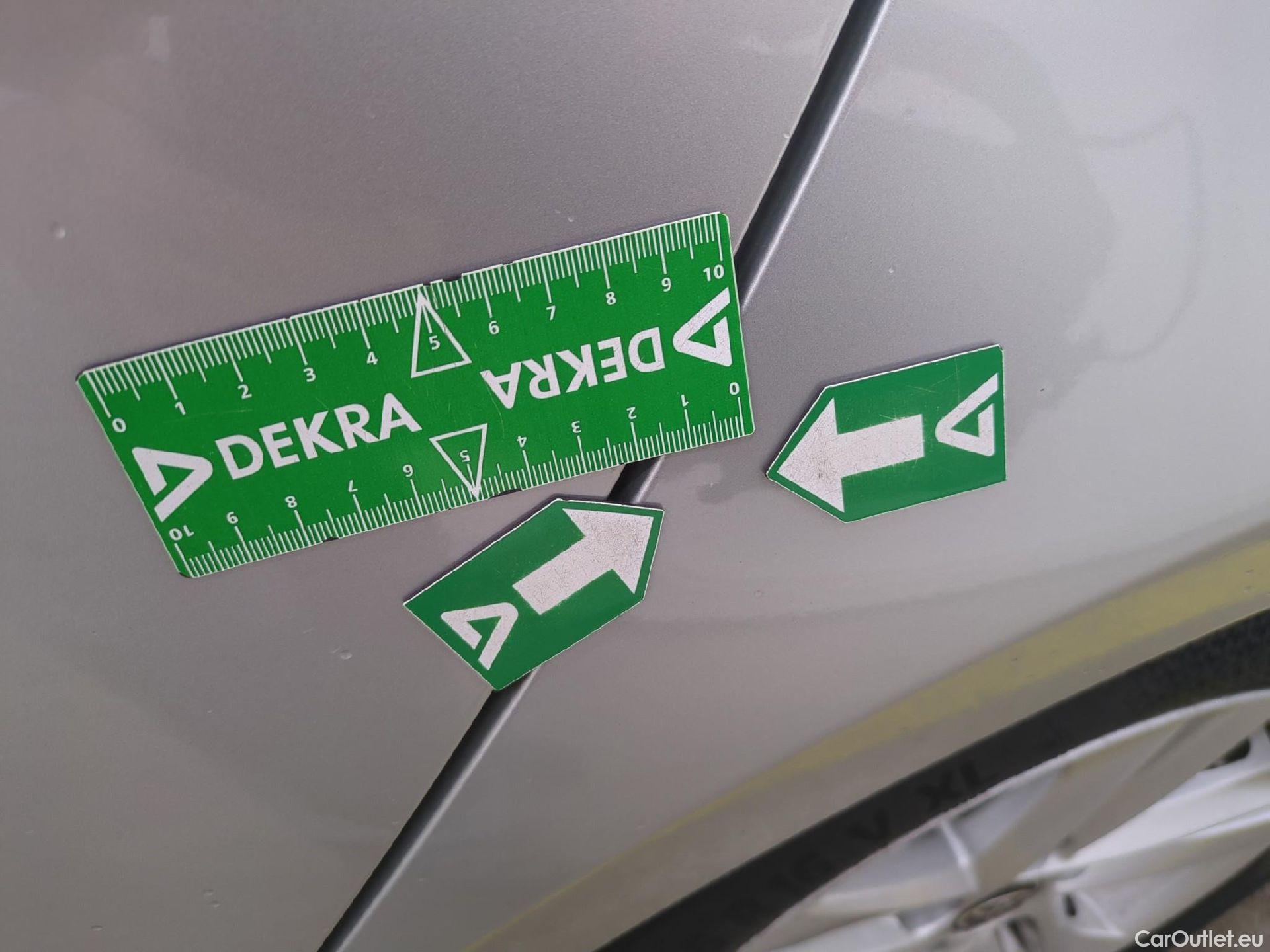  Toyota  Corolla TOYOTA  Touring Sports / 2018 / 5P / Break Hybride 122h Dynamic Business Stage Acad #27