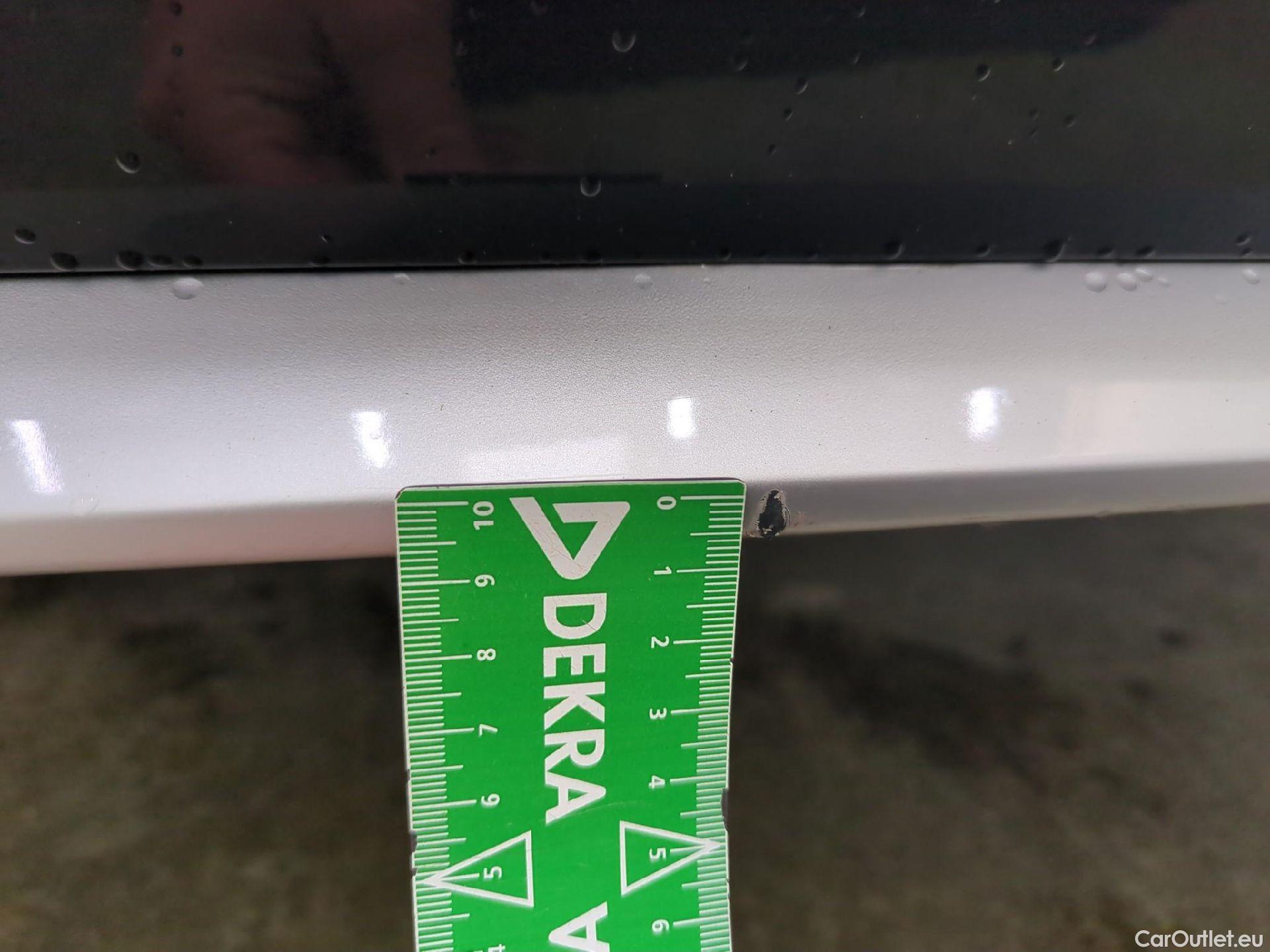  Toyota  Corolla TOYOTA  Touring Sports / 2018 / 5P / Break Hybride 122h Dynamic Business Stage Acad #33