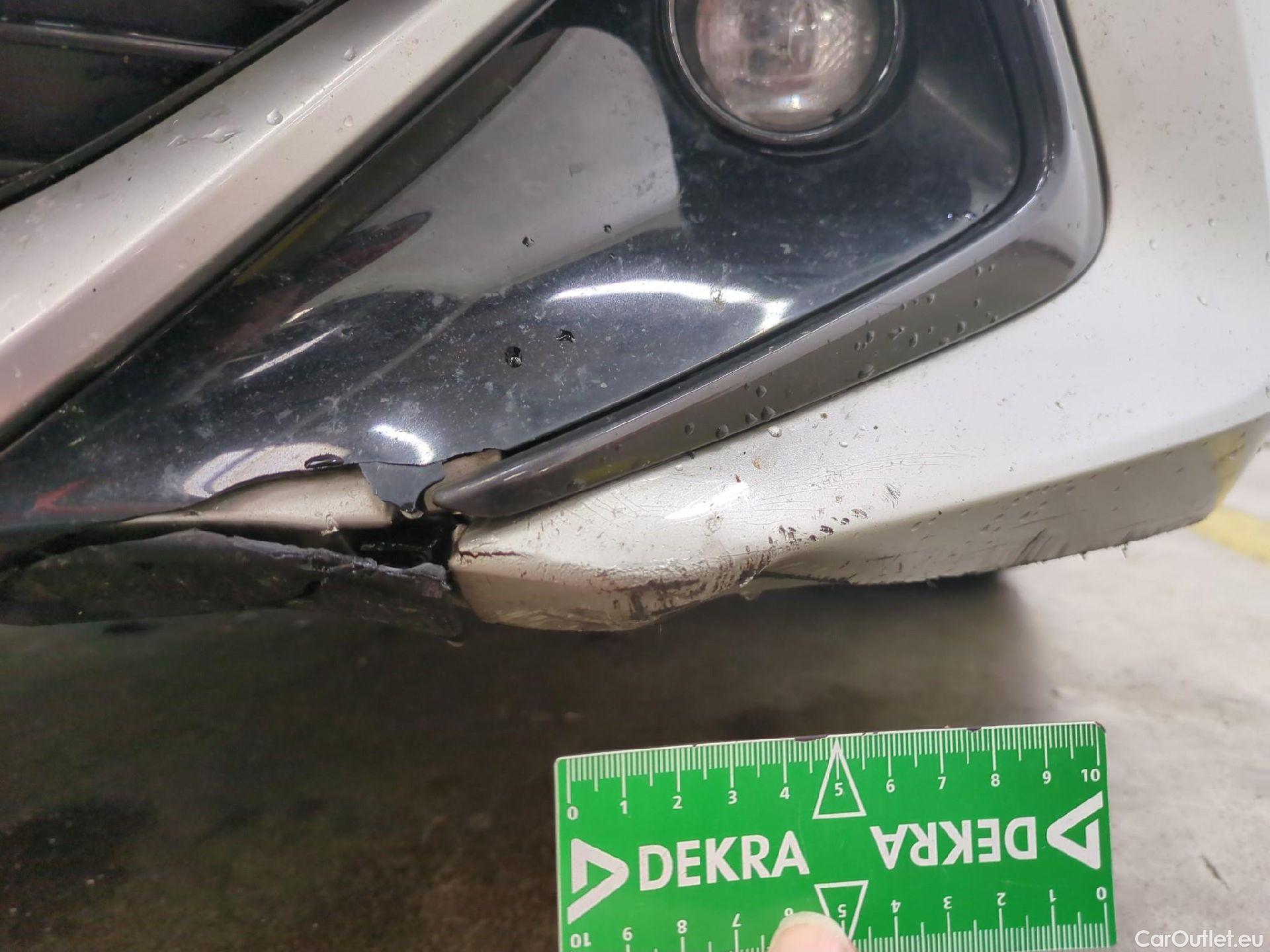  Toyota  Corolla TOYOTA  Touring Sports / 2018 / 5P / Break Hybride 122h Dynamic Business Stage Acad #23