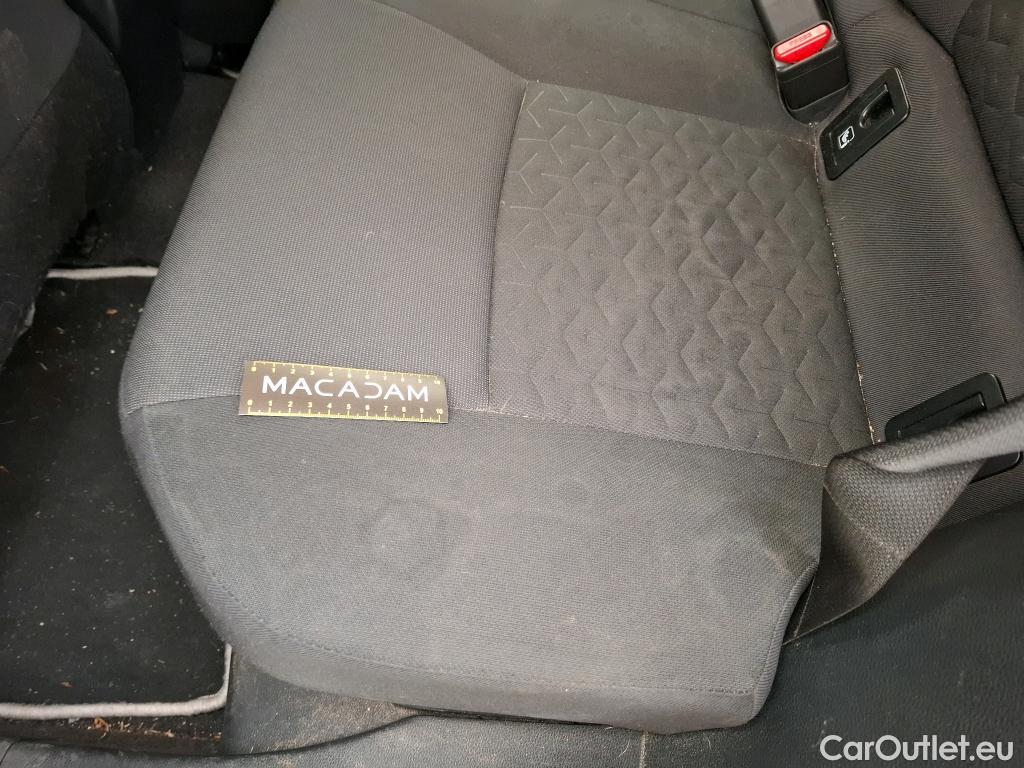  Toyota  Corolla TOYOTA  / 2018 / 5P / Berline Hybride 122h Dynamic Business Stage Acad #33