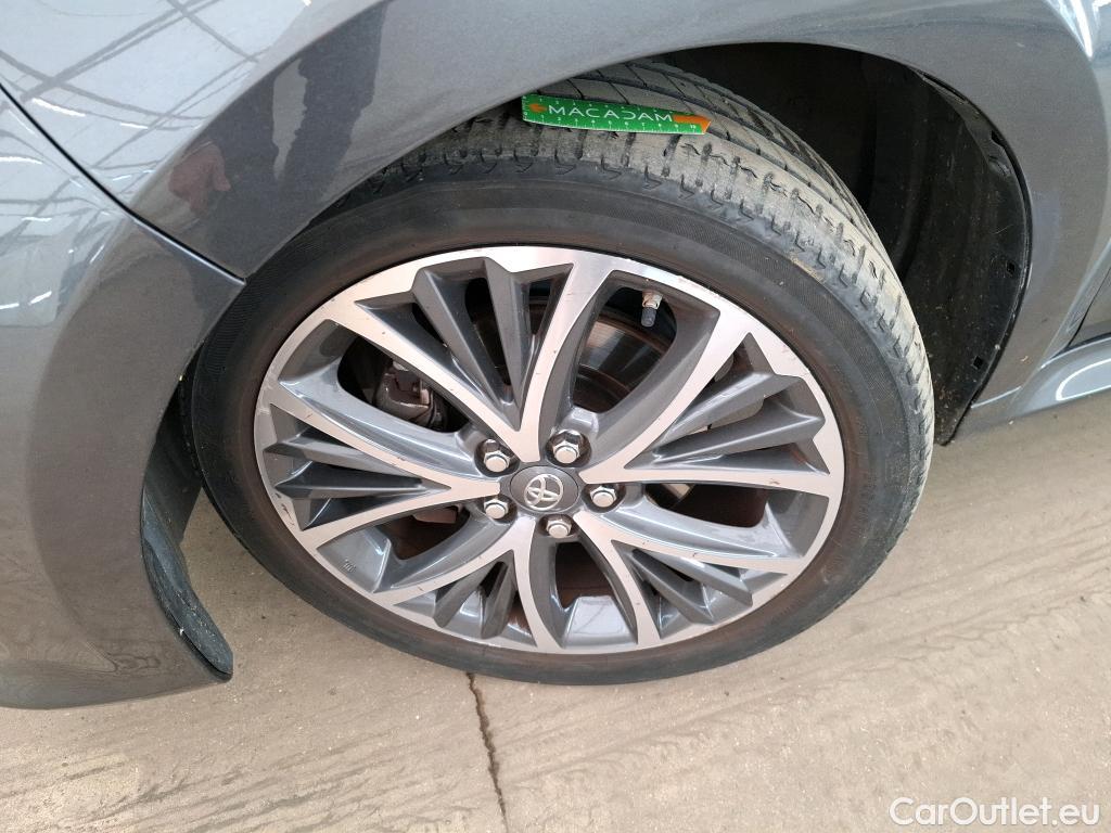  Toyota  Yaris TOYOTA  Hybride / 2019 / 5P / Berline Hybride 116h Iconic #28