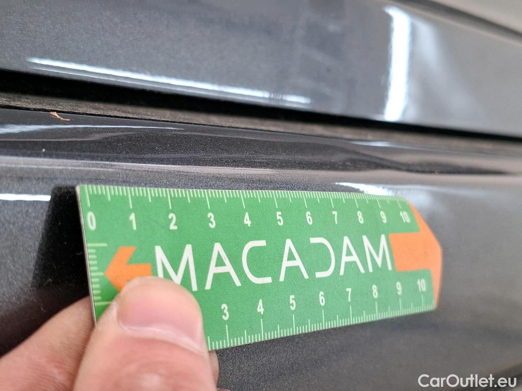  Toyota  Yaris TOYOTA  Hybride / 2019 / 5P / Berline Hybride 116h Iconic #10