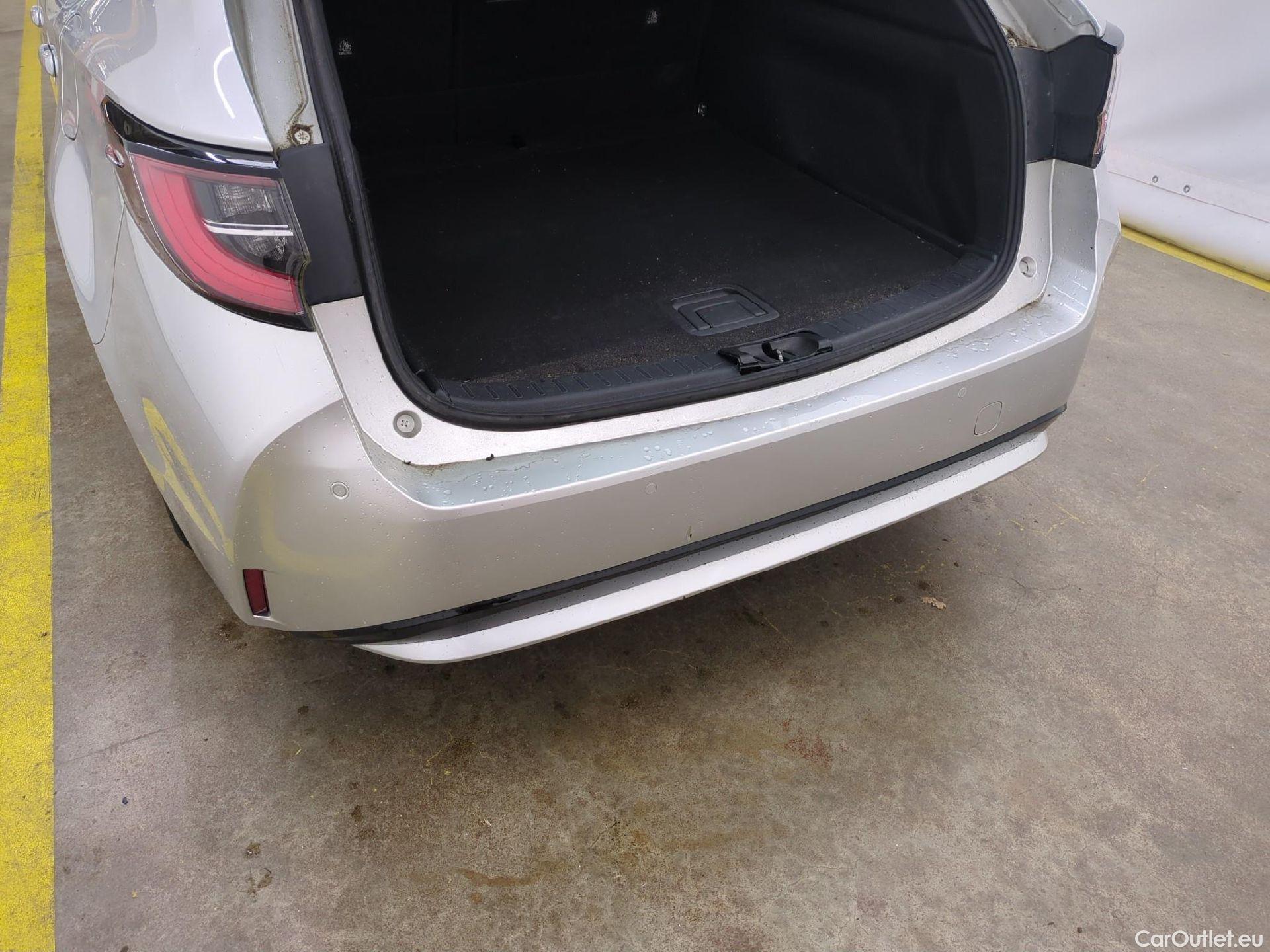  Toyota  Corolla TOYOTA  Touring Sports / 2018 / 5P / Break Hybride 122h Dynamic Business Stage Acad #31