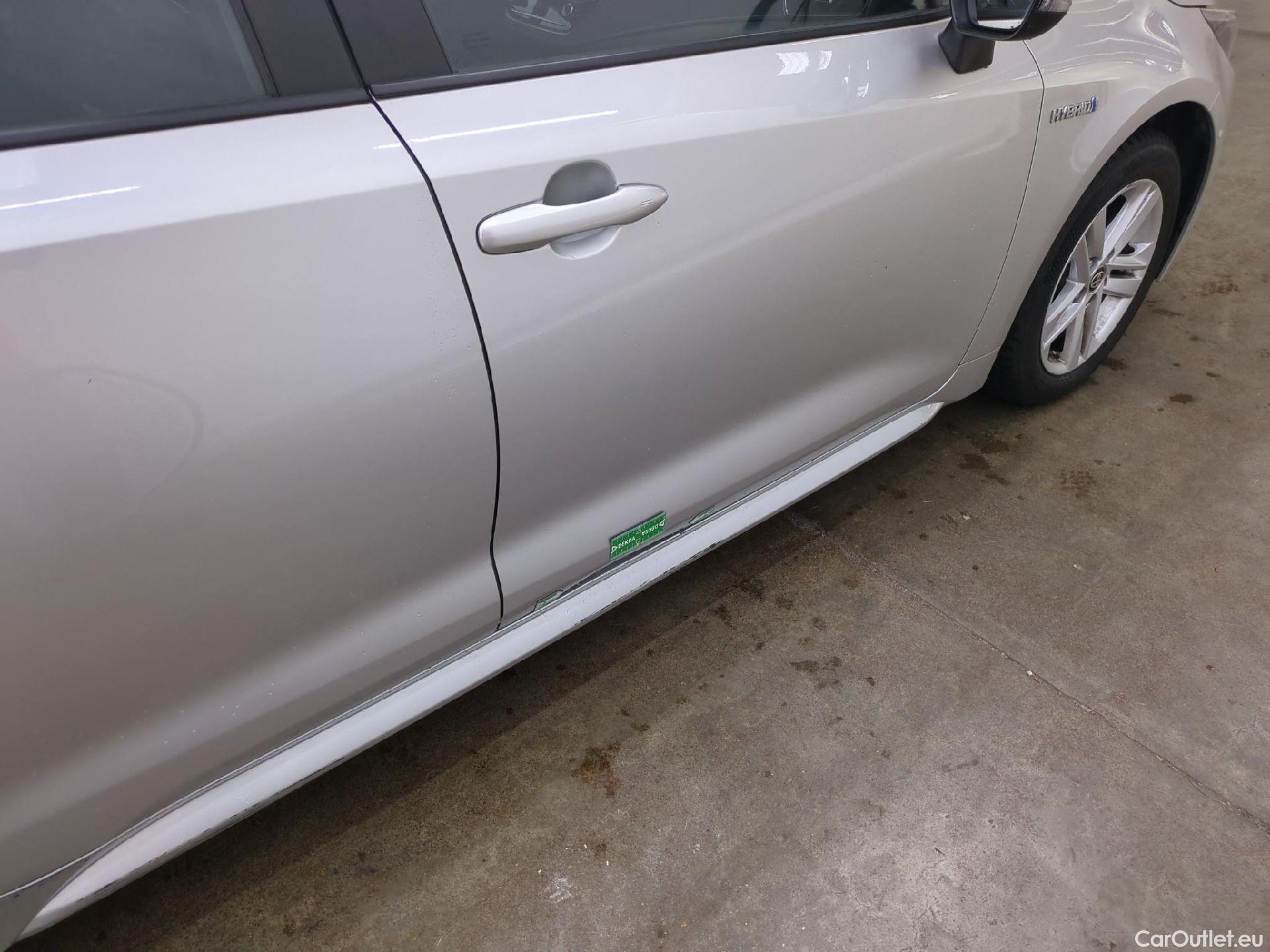  Toyota  Corolla TOYOTA  Touring Sports / 2018 / 5P / Break Hybride 122h Dynamic Business Stage Acad #41