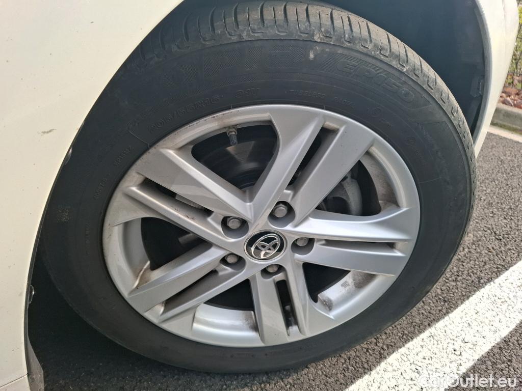  Toyota  Corolla TOYOTA  / 2018 / 5P / Berline Hybride 122h Dynamic Business #2