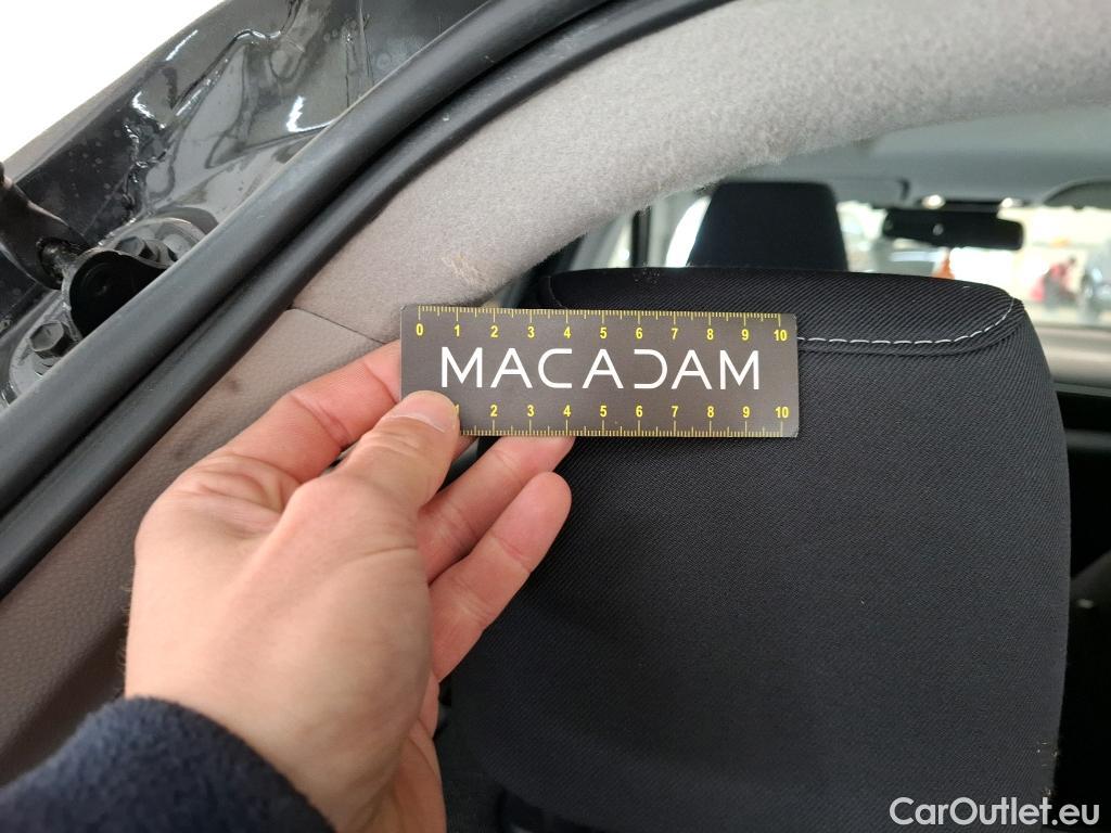  Toyota  Yaris TOYOTA  Hybride / 2019 / 5P / Berline Hybride 116h Design #25