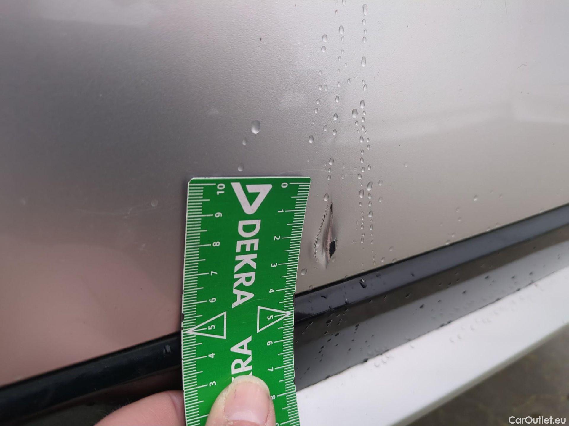  Toyota  Corolla TOYOTA  Touring Sports / 2018 / 5P / Break Hybride 122h Dynamic Business Stage Acad #30