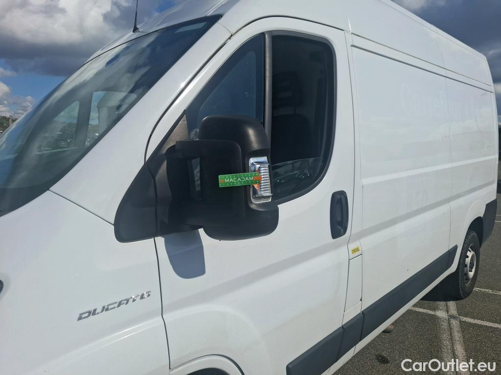  Fiat  Ducato FIAT  / 2014 / 4P / Fourgon tôlé 3.0 M H2 2.3 Multijet 120 Pack Pro Nav #46