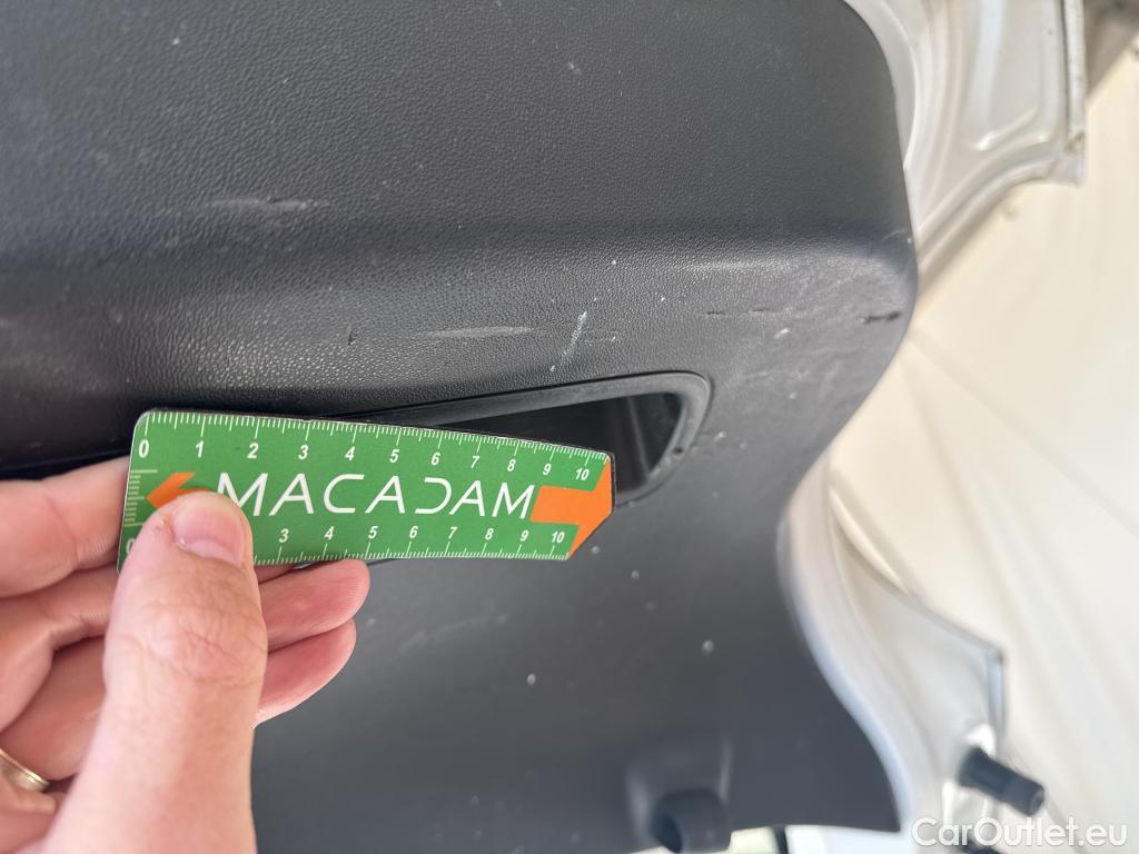  Citroen  C3  Société Feel 1.5 BlueHDI 100CV BVM6 E6d #18