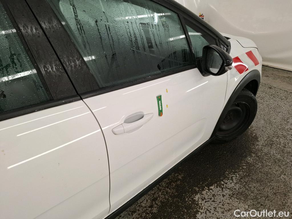  Citroen  C3  Société Feel 1.5 BlueHDI 100CV BVM6 E6d #3