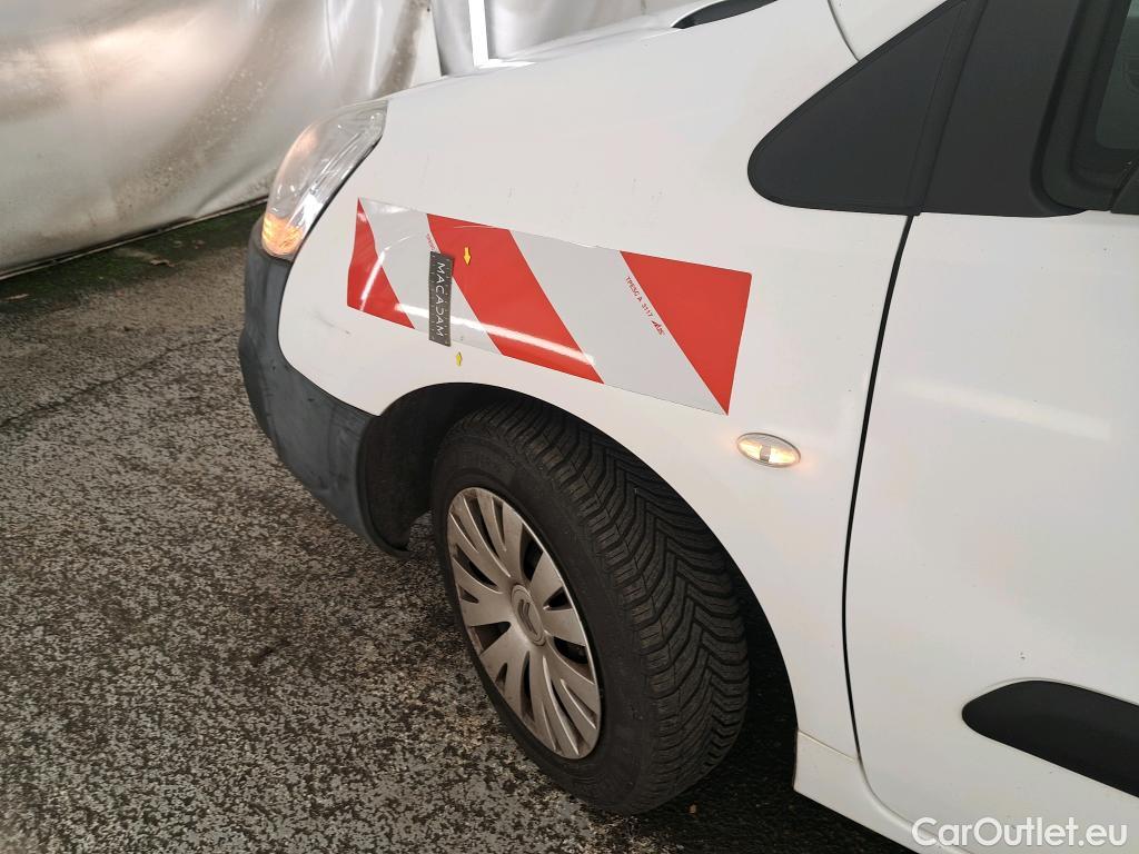  Citroen  Berlingo  Fourgon Business L1 (Court) 1.6 BlueHDi 100CV BVM5 E6 #4