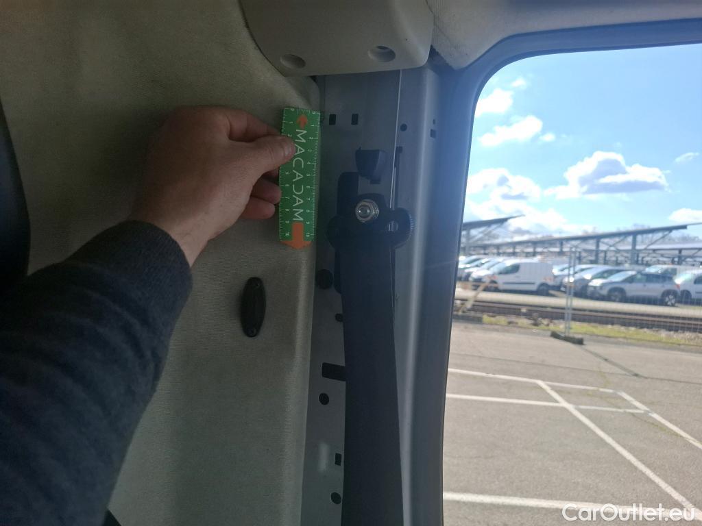  Fiat  Ducato FIAT  / 2014 / 4P / Fourgon tôlé 3.0 M H2 2.3 Multijet 120 Pack Pro Nav #38