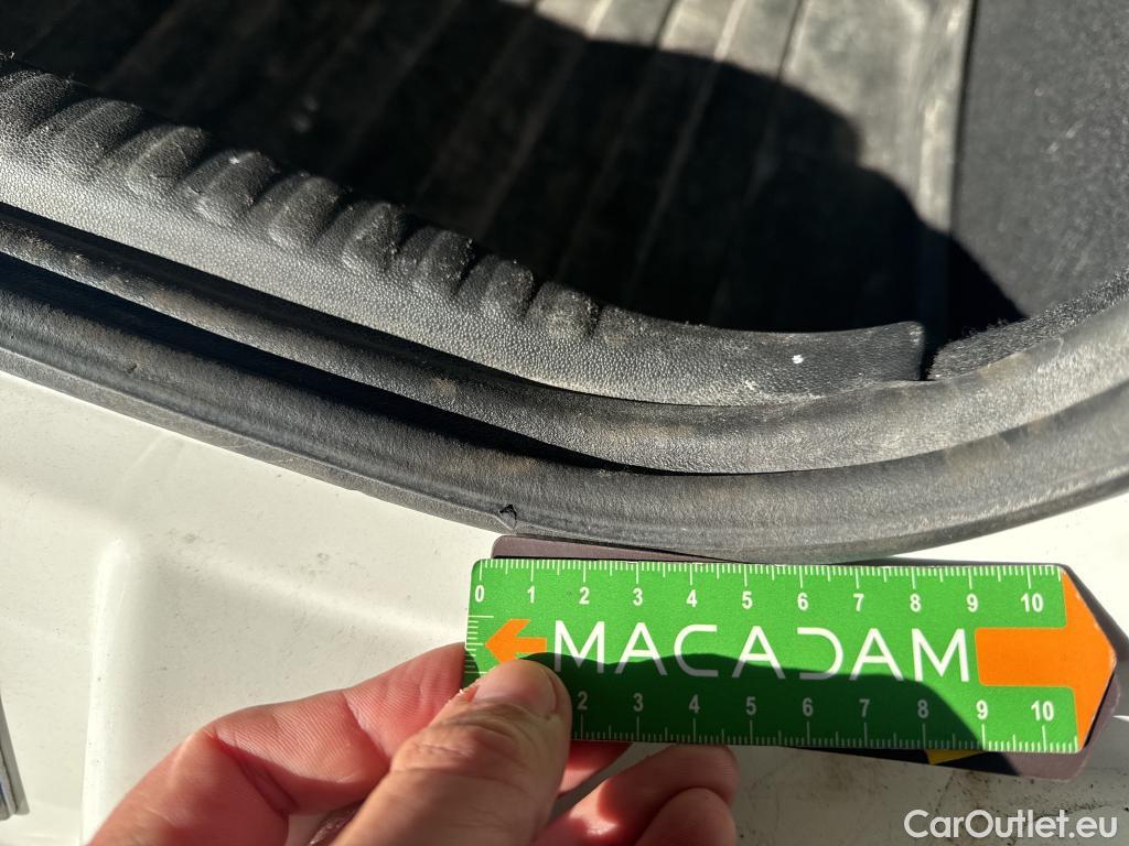  Citroen  C3  Société Feel 1.5 BlueHDI 100CV BVM6 E6d #12