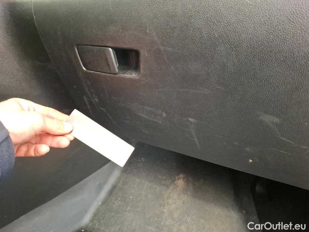  Renault  Kangoo RENAULT  / 2021 / 4P / Fourgonnette GD CONFORT - BLUE DCI 95 #19