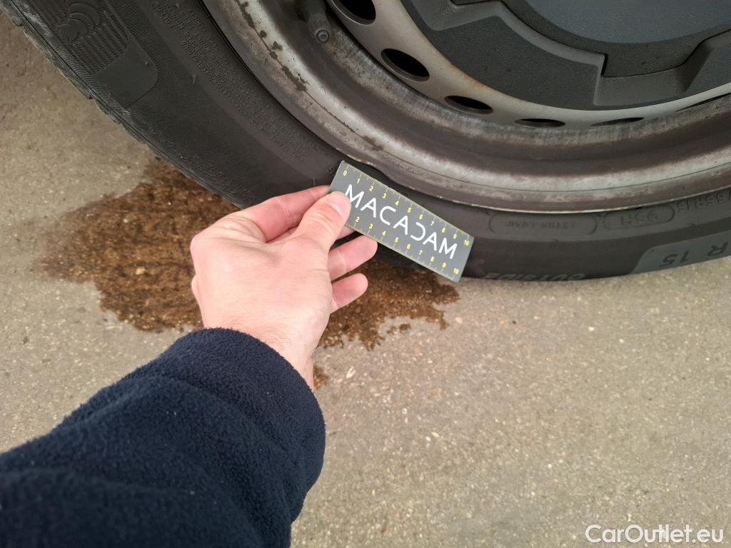  Renault  Kangoo RENAULT  / 2021 / 4P / Fourgonnette GD CONFORT - BLUE DCI 95 #23