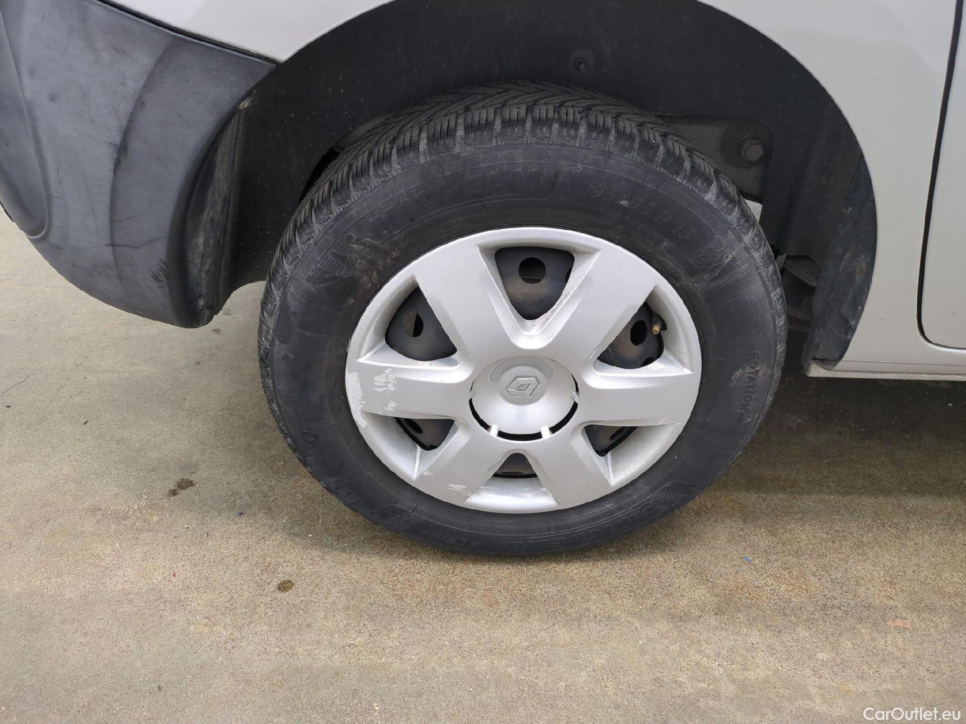  Renault  Kangoo  Express Extra (Série Spéciale) 1.5 dCi 90CV BVM5 E6 #24